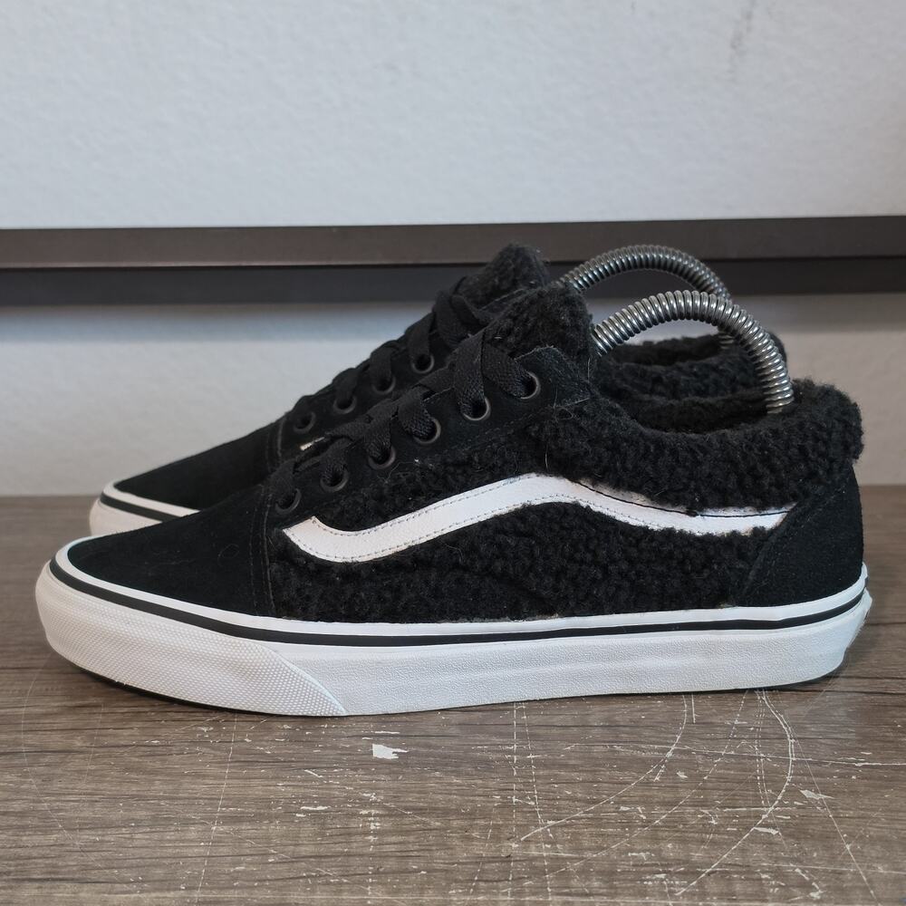Vans Old Skool Faux Fur Women's Athletic Skate Shoes Sneakers Size 7.5 Black